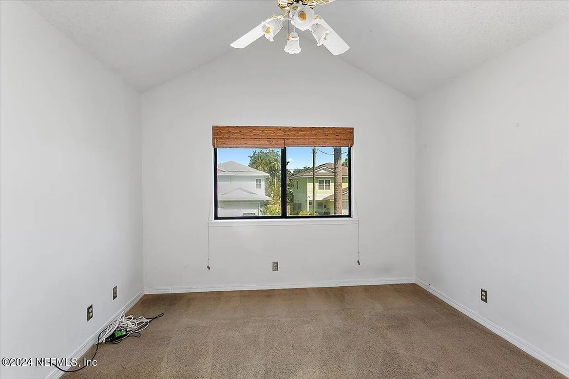 Photo of 513 OLEANDER Street
