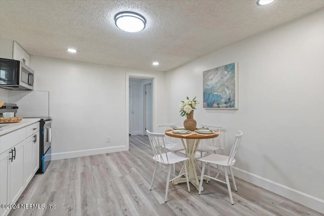 Photo of 4029 EDISON Avenue