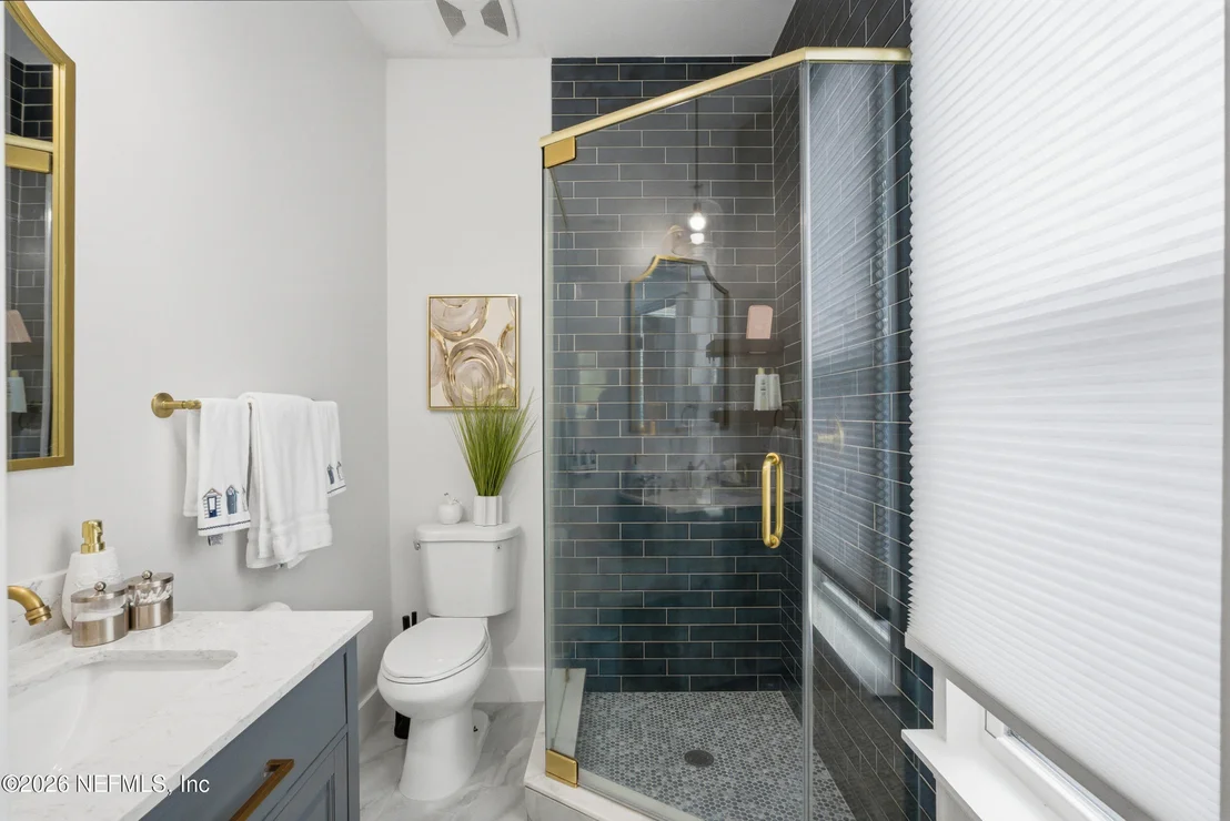 Photo of 1217 WALNUT Street