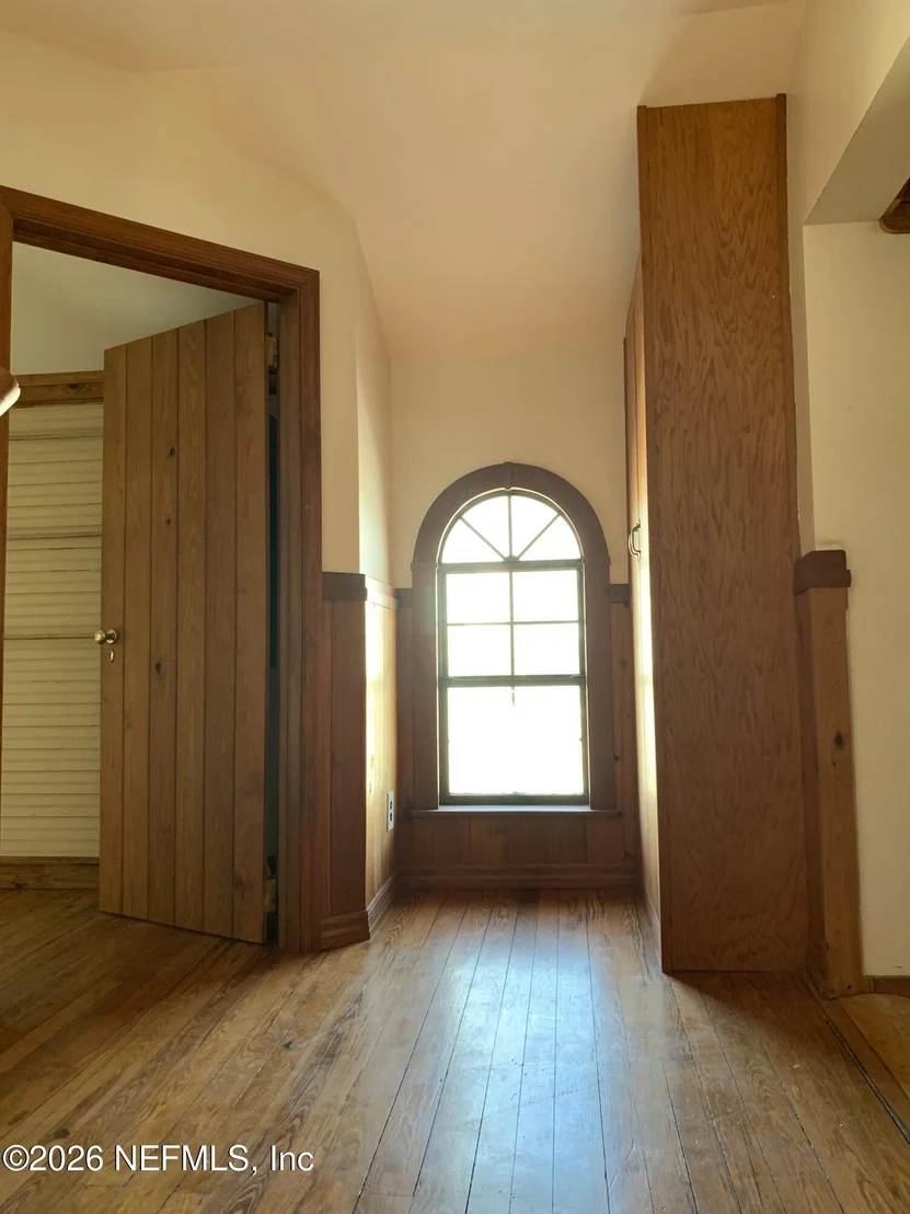 Photo of 120 BEACH Avenue