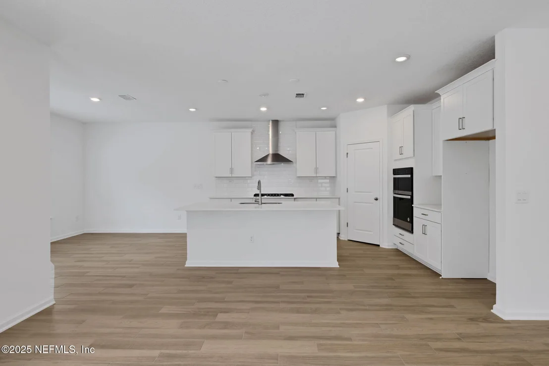 Photo of 744 FARMFIELD Drive