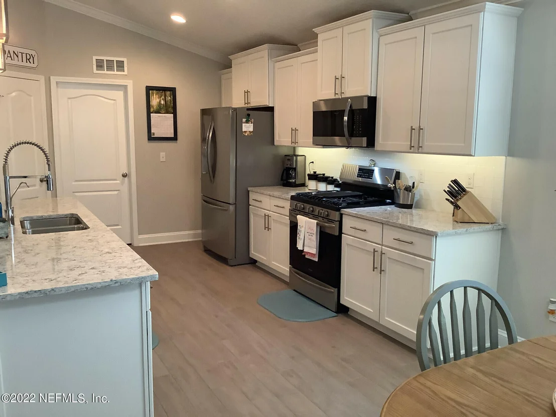 Photo of 48 SUNBERRY Way