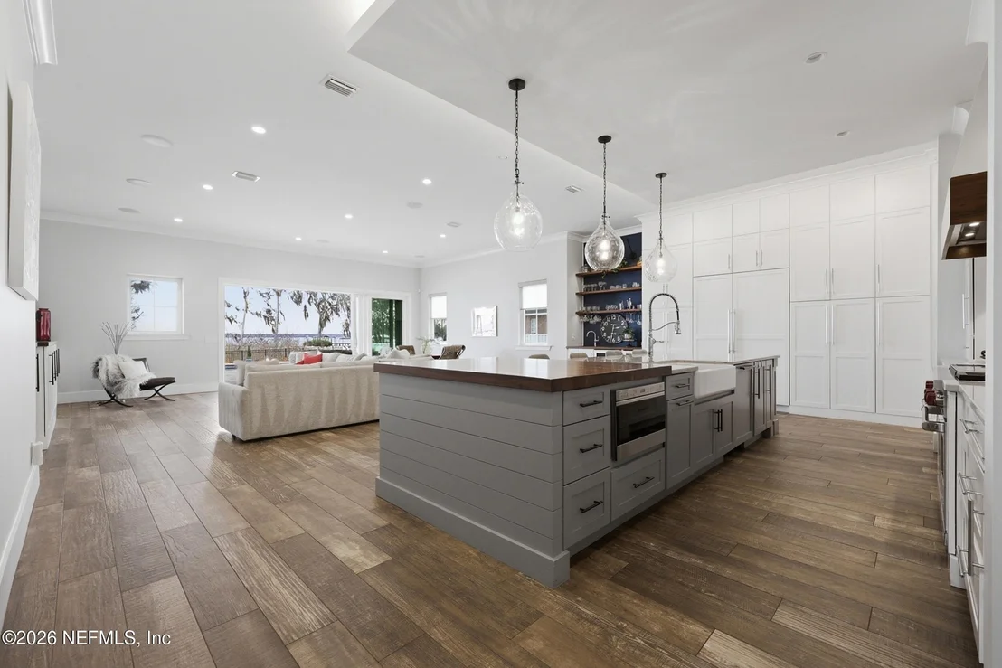 Photo of 5713 CROSSWINDS Circle