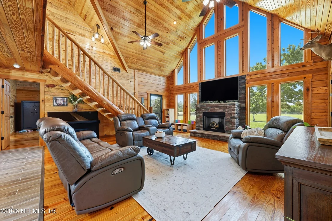 Photo of 3938 SUNSET SKY Road