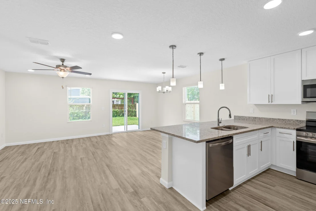 Photo of 8198 DANDY Avenue