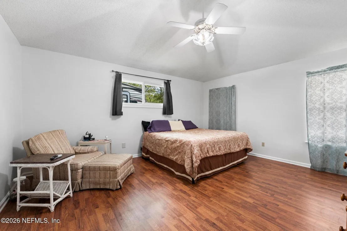 Photo of 4325 APPLE TREE Place