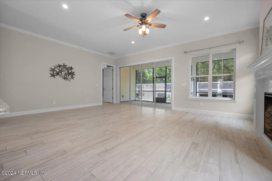 Photo of 92 OCEANVIEW Drive