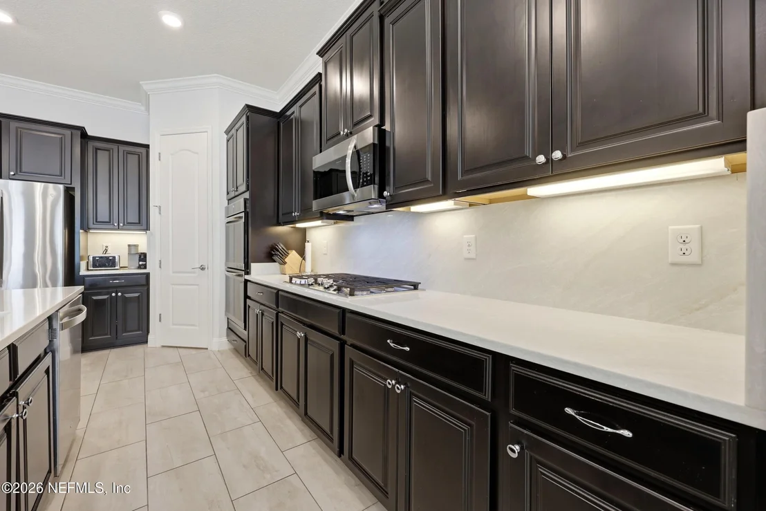 Photo of 44 BRASILLA Avenue
