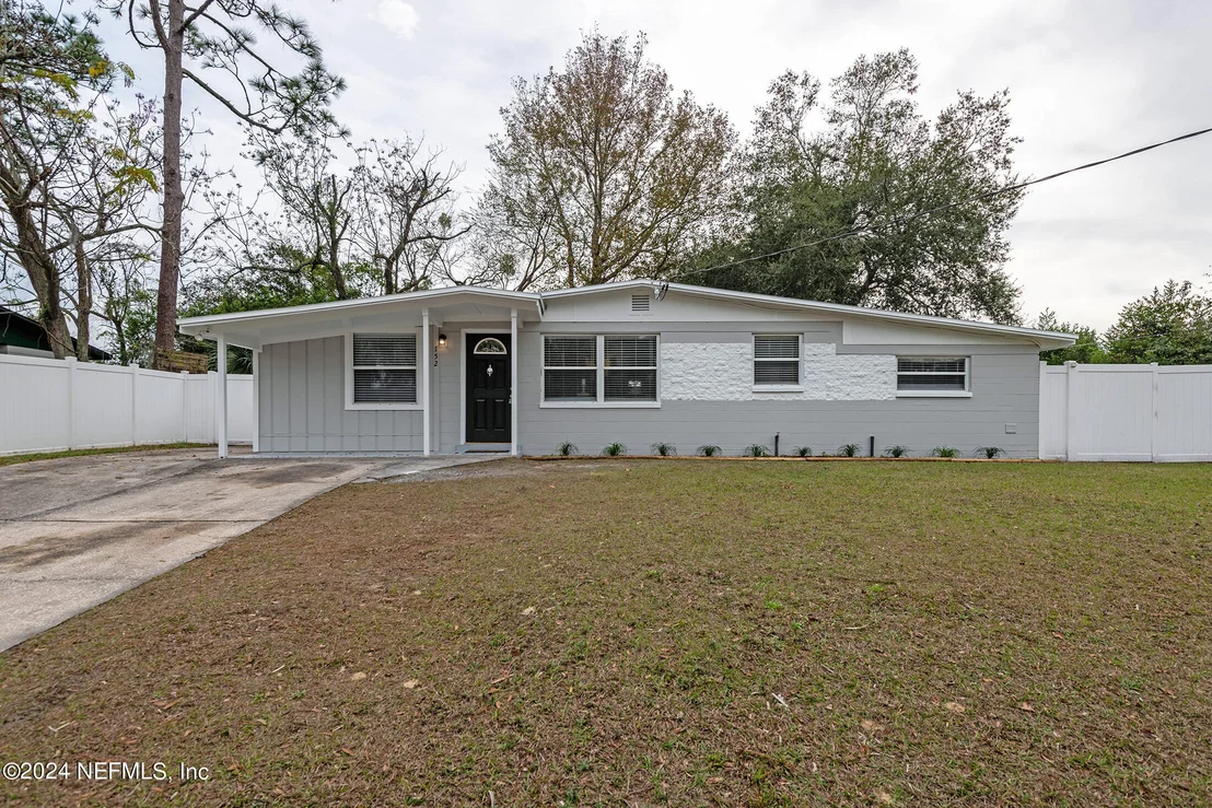 Photo of 152 ROLLIN Drive
