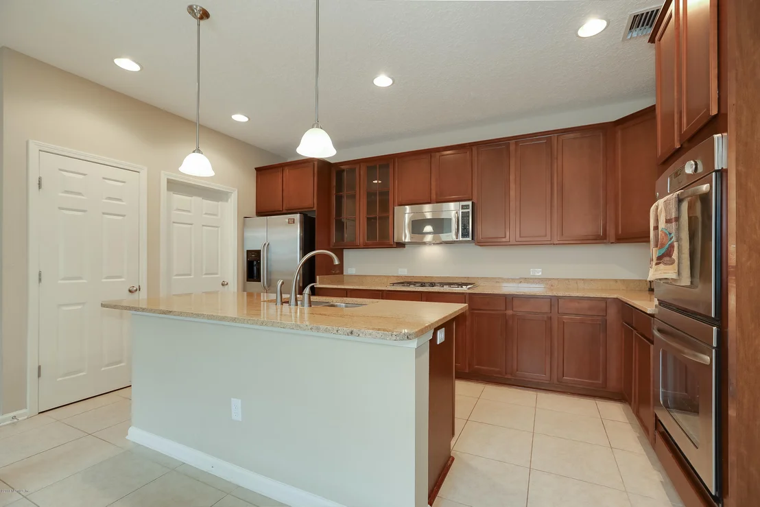 Photo of 112 CAPTIVA Drive