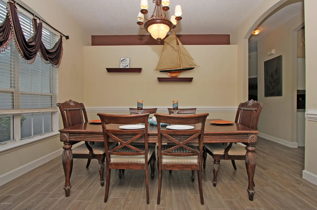 Photo of 124 IVY LAKES Drive