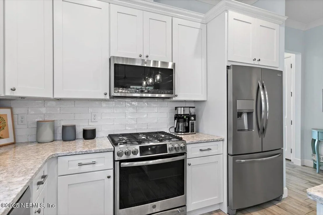 Photo of 175 OCEANVIEW Drive