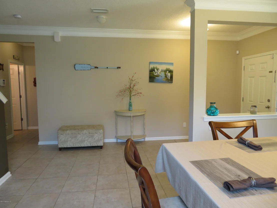 Photo of 137 CRESTHAVEN Place