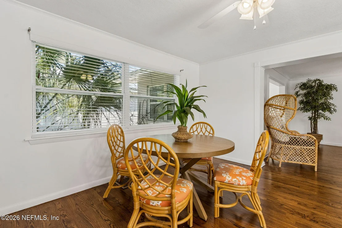 Photo of 915 OLD GROVE Manor