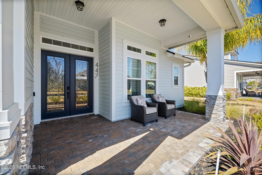 Photo of 447 GLENNEYRE Circle