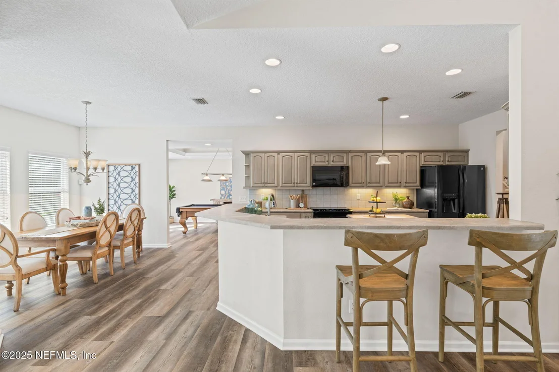 Photo of 105 SPANISH OAKS Lane