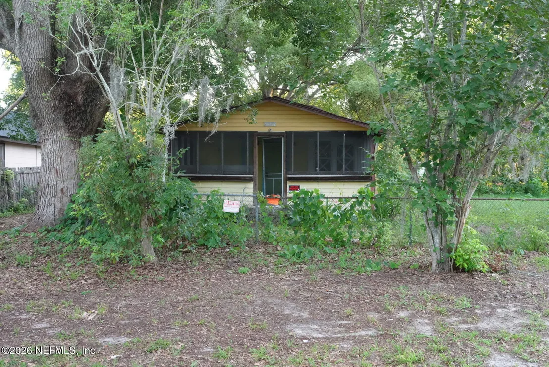 Photo of 2371 JAYSON Avenue