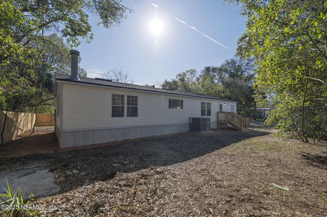 Photo of 606 JACKSON Road