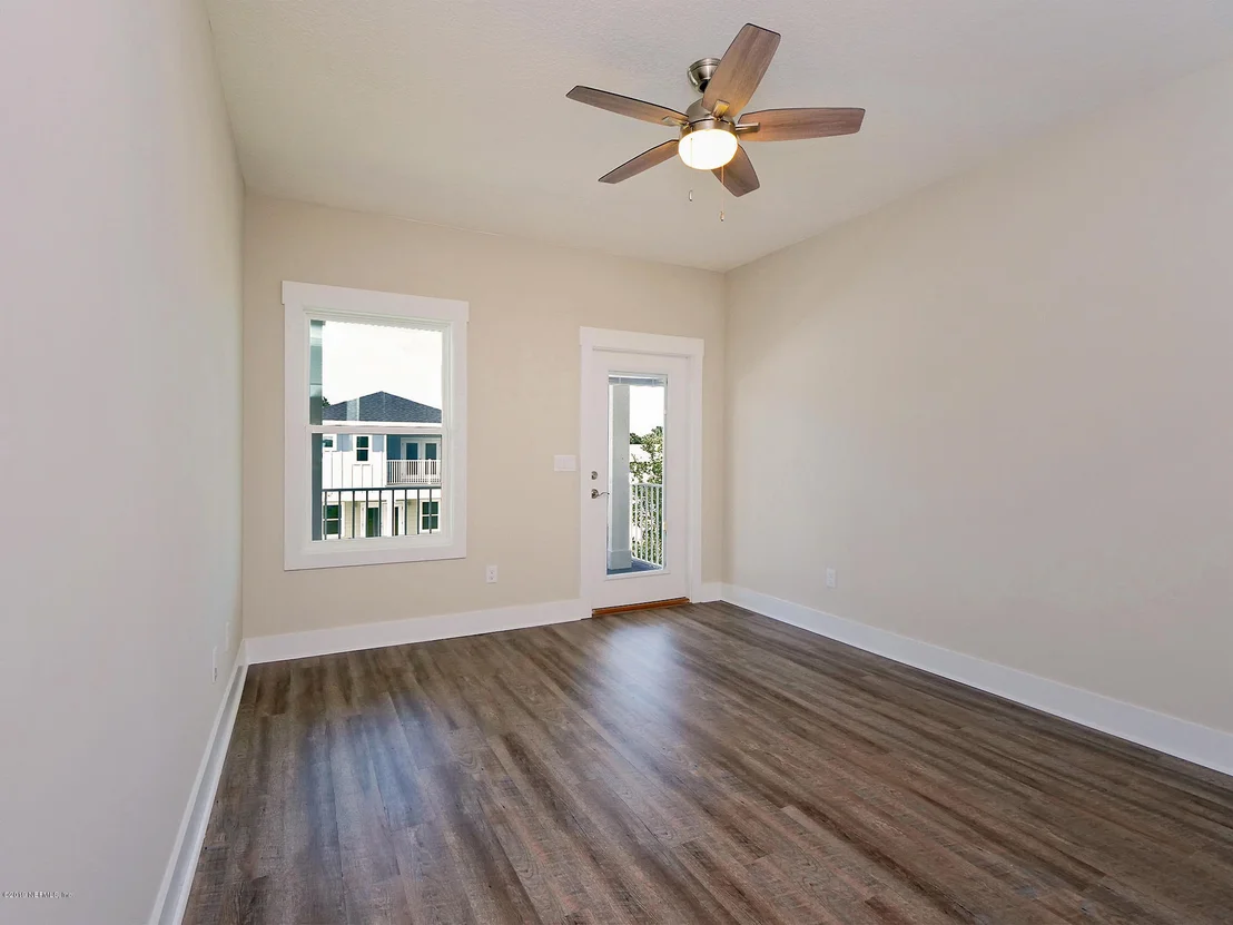Photo of 228 DAVIS Street