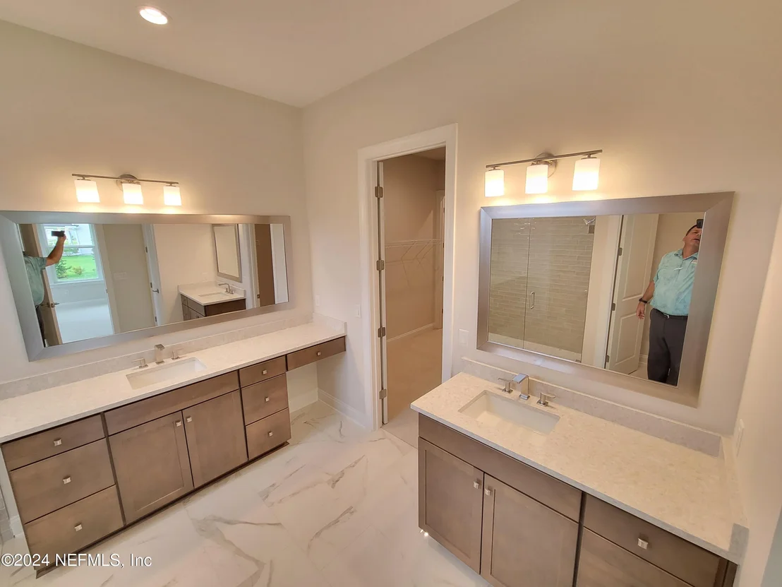 Photo of 281 HILLENDALE Circle