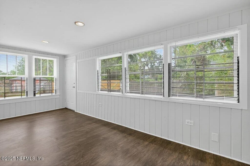 Photo of 404 DEMPER Drive