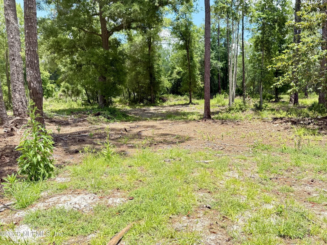 Photo of 438 CHAMBERLAIN Road