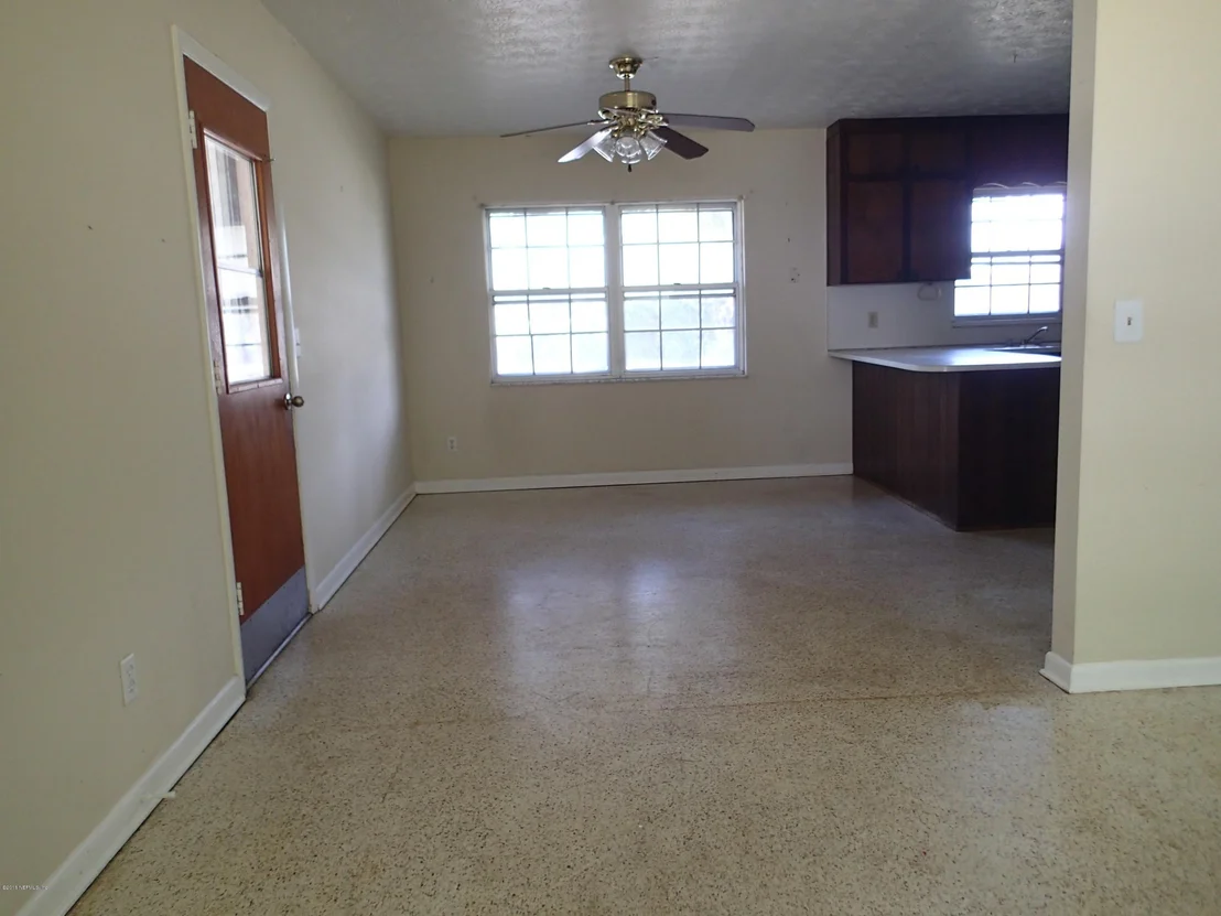 Photo of 1601 BENTIN Drive N