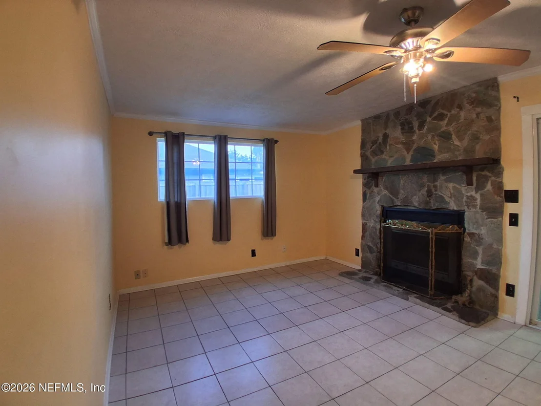 Photo of 320 LOBELIA Road
