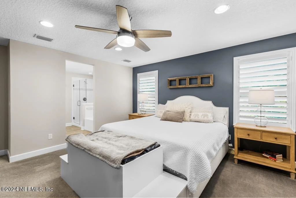 Photo of 4016 SEASIDE Drive E