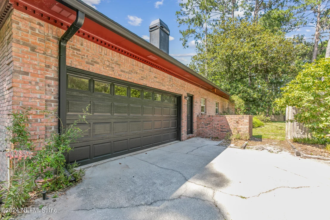Photo of 11926 MANDARIN Road