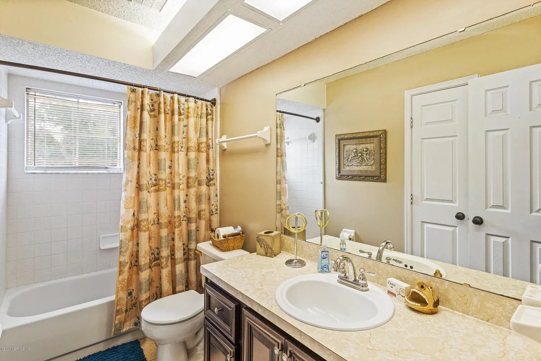 Photo of 285 CLOVER Court