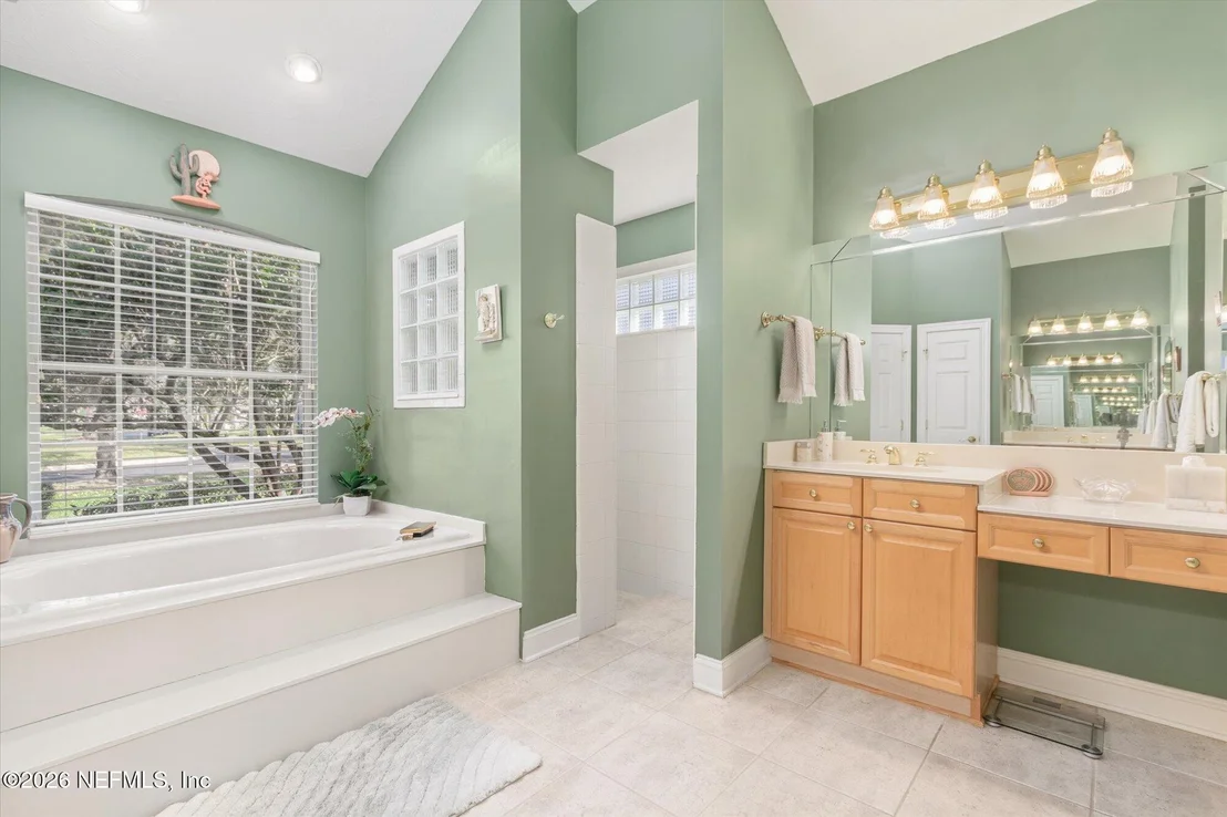 Photo of 700 PINECREST ISLE Court