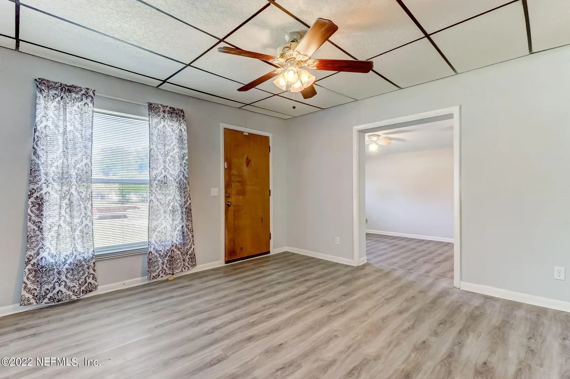 Photo of 2534 LEONID Road