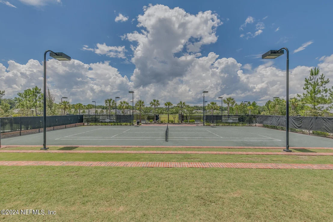 Photo of 595 MEADOW CREEK Drive