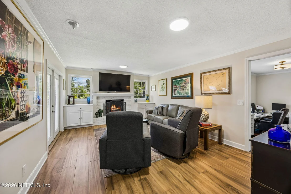 Photo of 2321 EGREMONT Drive