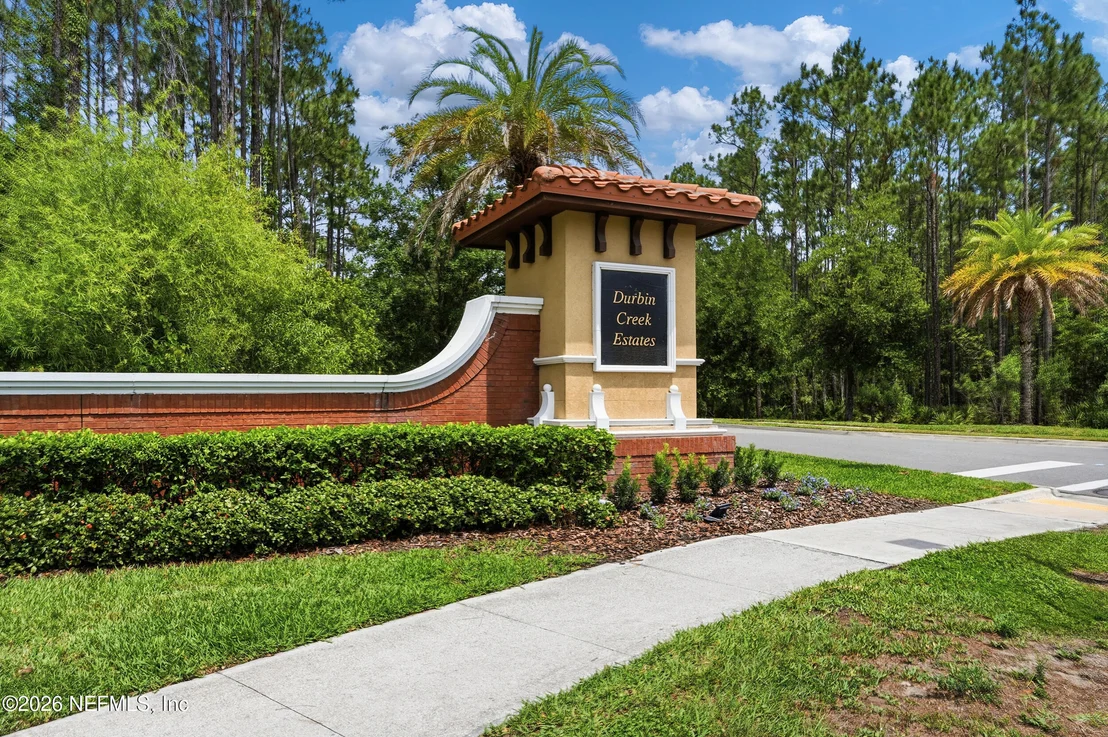 Photo of 933 BENT CREEK Drive