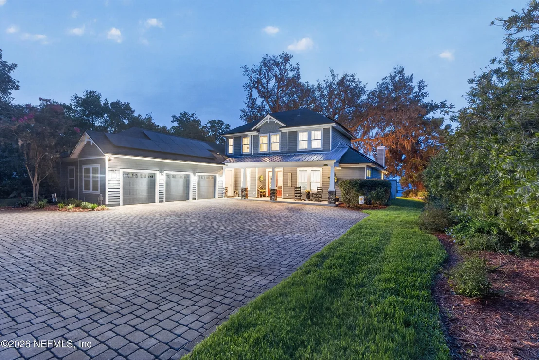 Photo of 239 RIVER Road