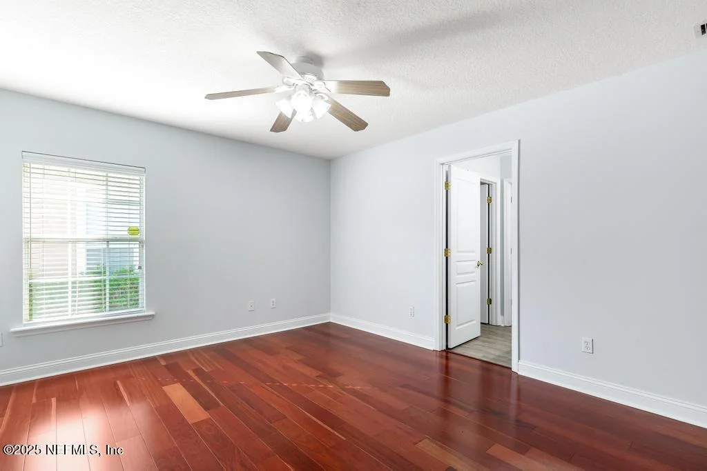 Photo of 902 EAGLE POINT Drive