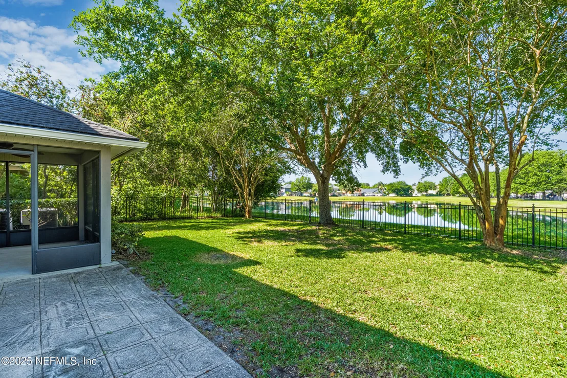 Photo of 187 SILVER GLEN Avenue