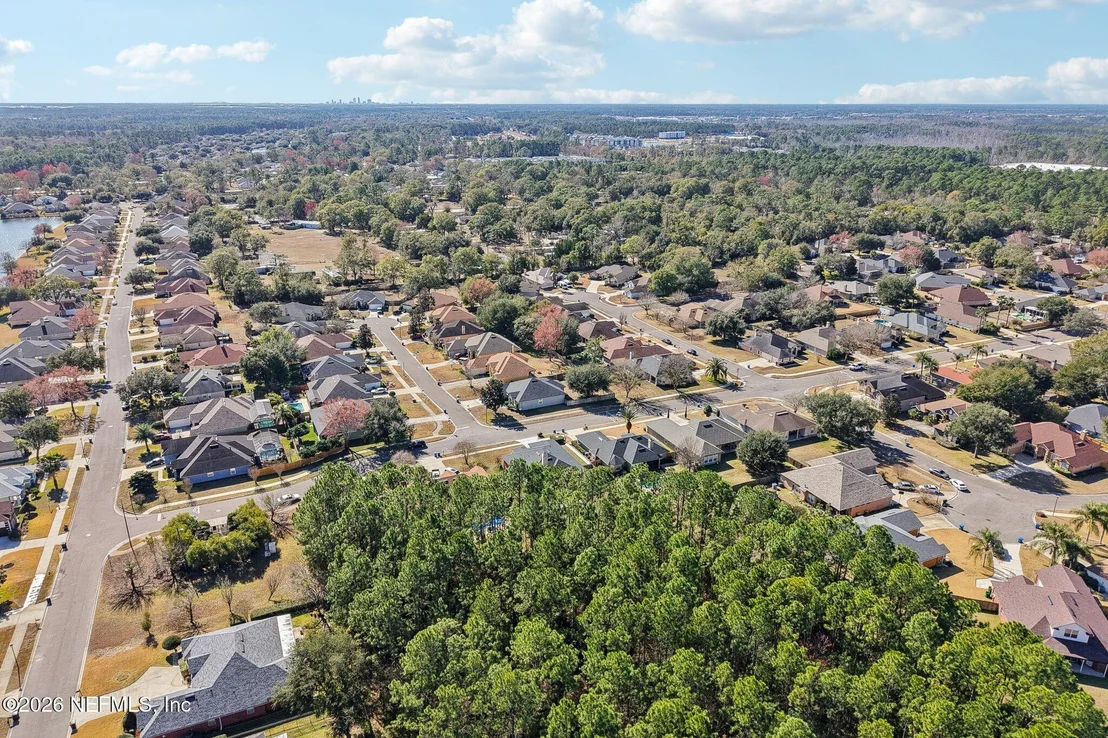 Photo of 145 LAKE RUN Boulevard