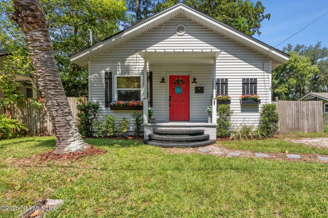 Photo of 1028 CONGLETON Terrace