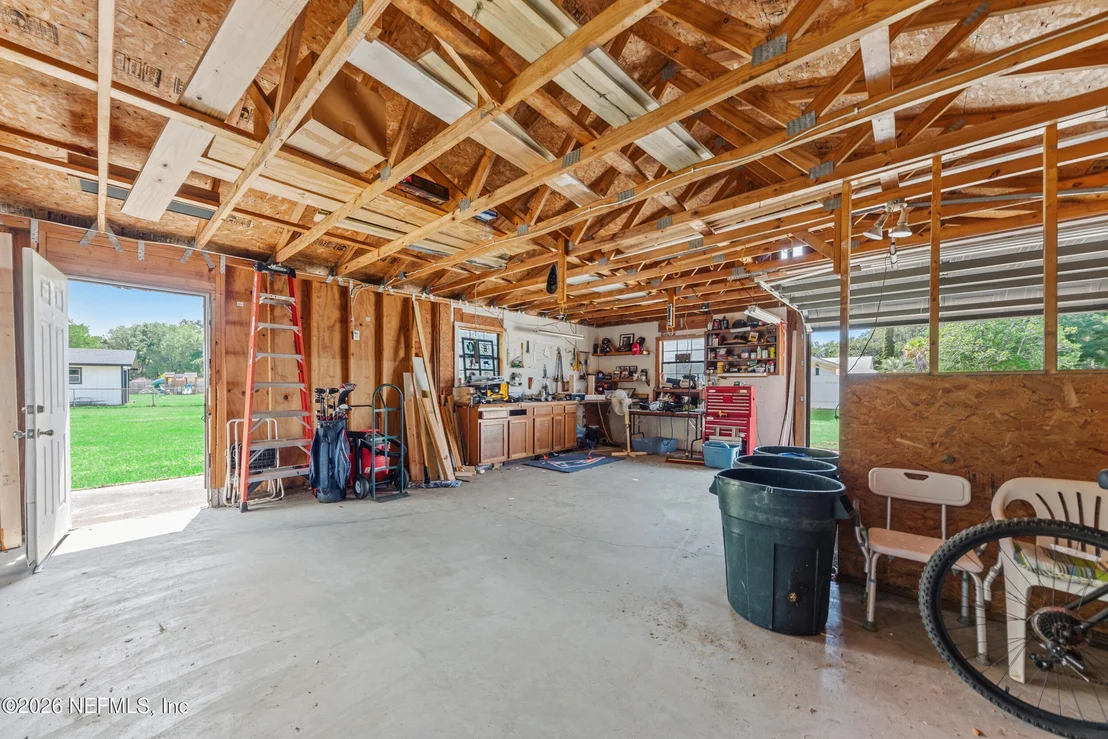Photo of 615 HICKORY Drive
