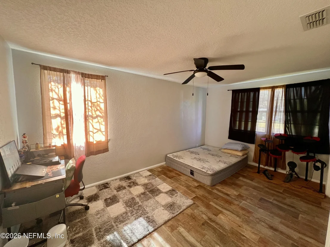 Photo of 845 IBIS Road