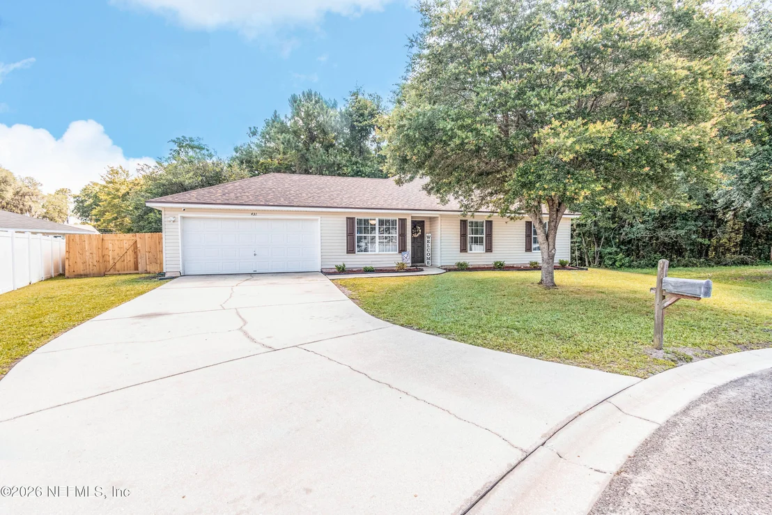 Photo of 431 THOMAS Court
