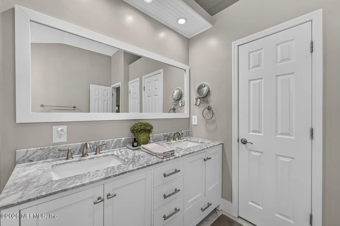 Photo of 12156 CEDAR TRACE Drive N