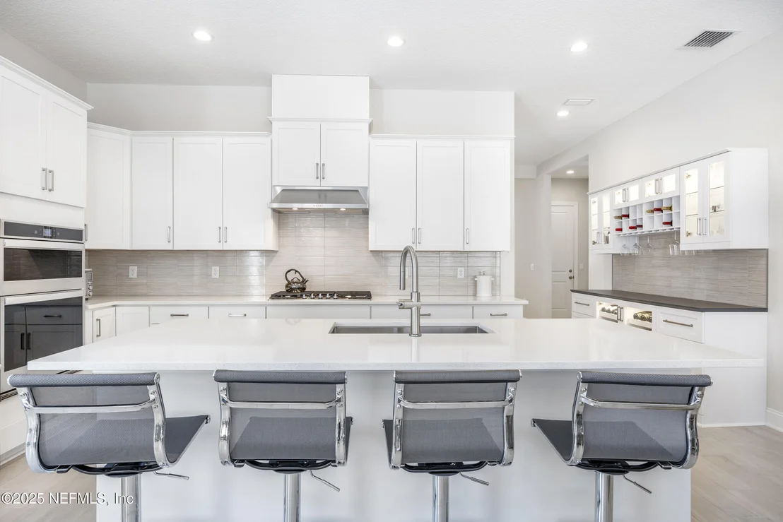 Photo of 9819 FILAMENT Boulevard