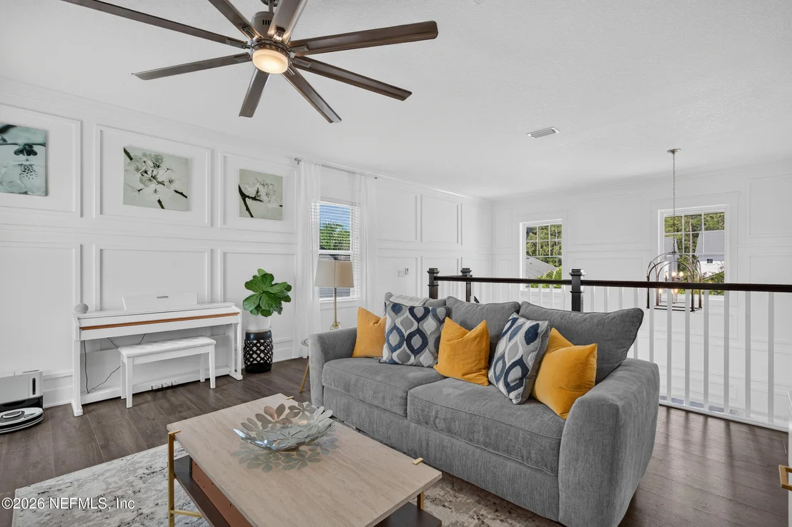 Photo of 381 PARKBLUFF Circle