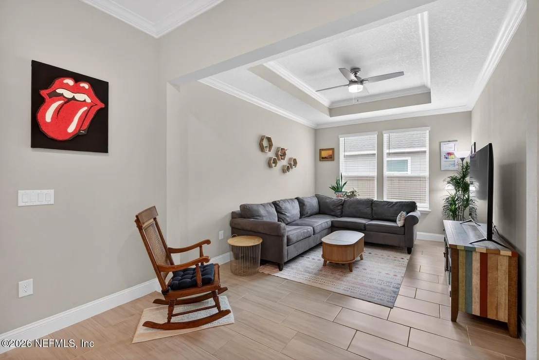 Photo of 612 GLORIETA Drive