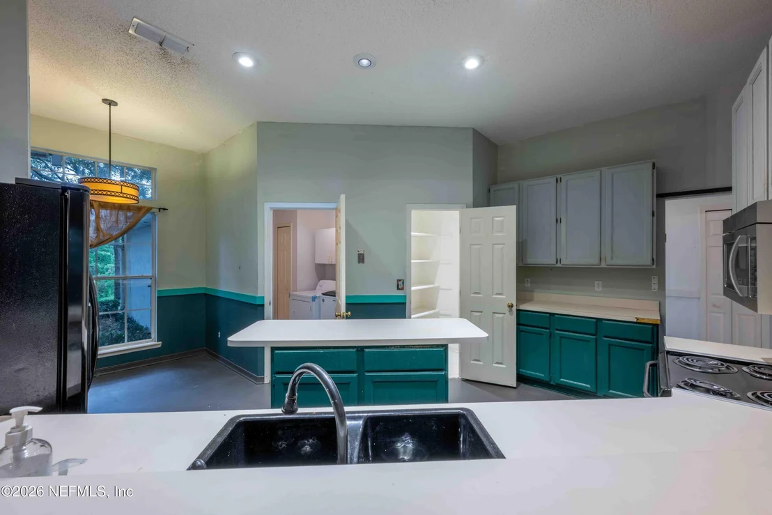 Photo of 6034 WINDING BRIDGE Drive