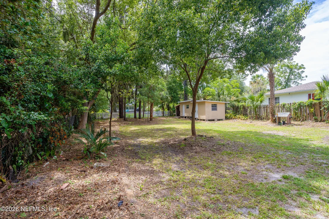 Photo of 1024 RIVER Road